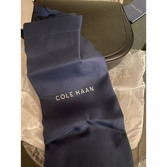 COLE HAAN Leather Crossbody Saddle Bag Flap Magnetic Adjustable Strap - Picture 8 of 10